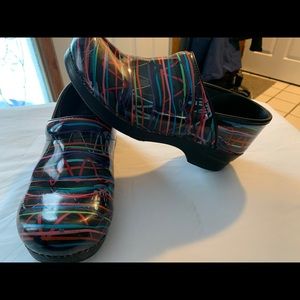 Black Dansko clogs size 40